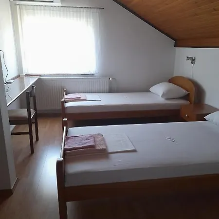 Gostinjska kuća Mir